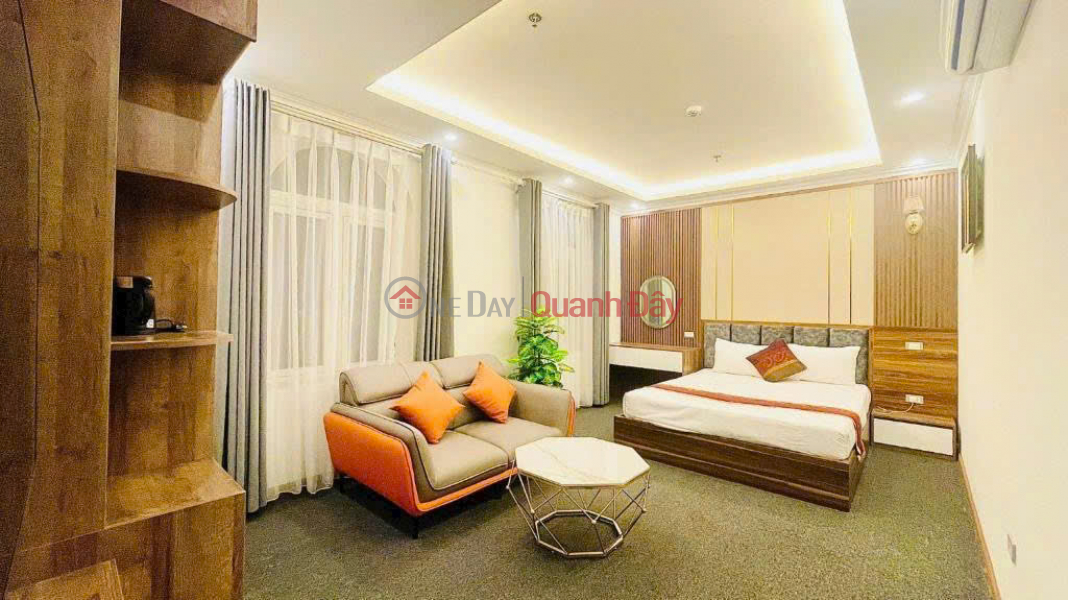 3-star hotel for sale in Cau Giay district, Lake view, 155m2, 9 floors, 71 billion Sales Listings
