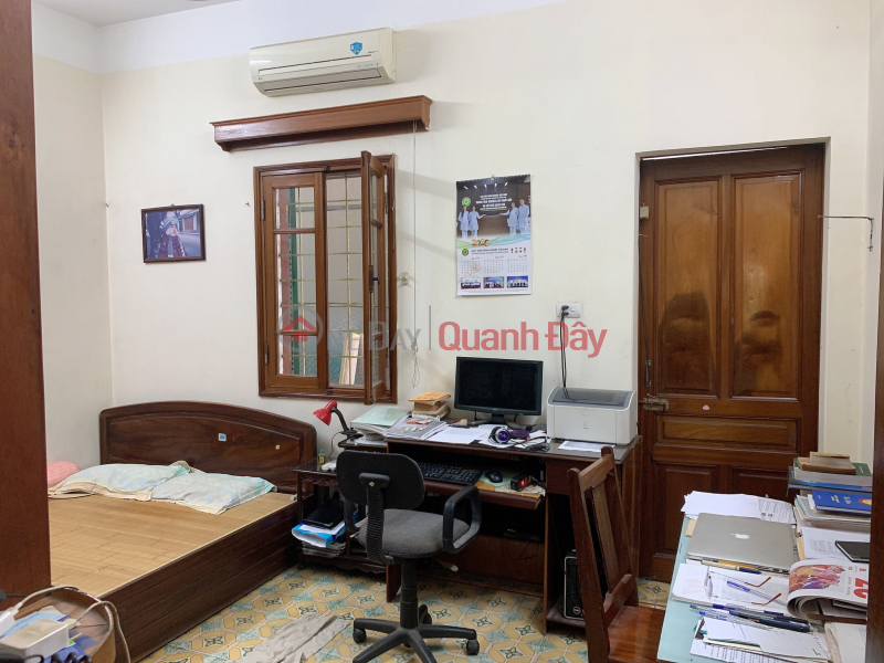 House for sale on Le Thanh Tong, 35m2, 4 floors, 3.3m frontage, over 14 billion, wide alley, full of amenities, Vietnam | Sales, đ 14 Billion