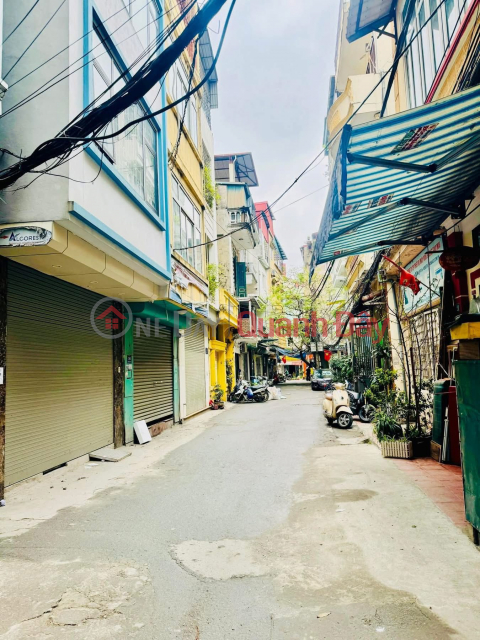Bán Đất, Lô Góc-Ngõ 34 Hoàng Cầu (Nguyễn Phúc Lai) 71m2/ 4 Tầng/ MT 6.4m 22 Tỷ _0