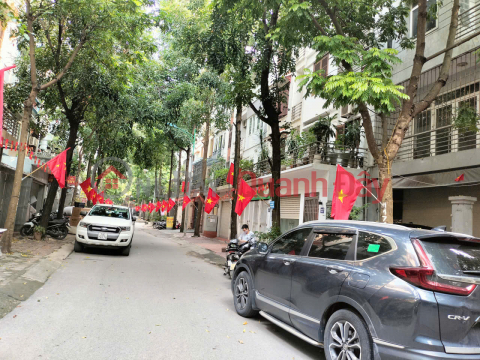 Apartment for rent at the beginning of Le Phung Hieu Street, 70m2 x 2 bedrooms, 1 WC, 11 million _0