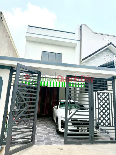 Due to relocating abroad, I need to sell my beautiful, newly built house in Hoa Loi Ward, Ben Cat Town, Binh Duong Province. _0