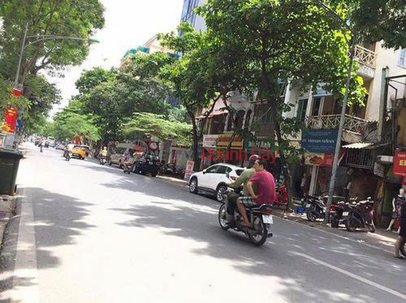 HOUSE FOR SALE ON NGUYEN THAI HOC STREET, SUPER BUSINESS, 218 SQM, FRONTAGE 6.8 M, 2 FLOORS, PRICE 110 BILLION VND 0889127186, Vietnam Sales đ 110 Billion