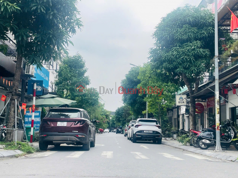 Chính chủ cần bán gấp Liền kề Lacasta văn Phú 72 m 5 tầng nhà đẹp ở luôn ở kd 20 tỷ Niêm yết bán