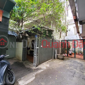 HOUSE FOR SALE THAI THINH STREET DONG DA HANOI . THE CAR STOP TO ENTER THE HOUSE. QUICK PRICE 100TR\/M2 _0