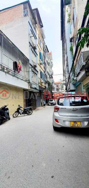 HOUSE ON DUONG QUANG HAM STREET CAU GIAY - TOP BUSINESS - DAY-TO-DAY CAR PARKING - 106M2 OFFERING PRICE 11.9 BILLION. Vietnam | Sales, ₫ 11.9 Billion