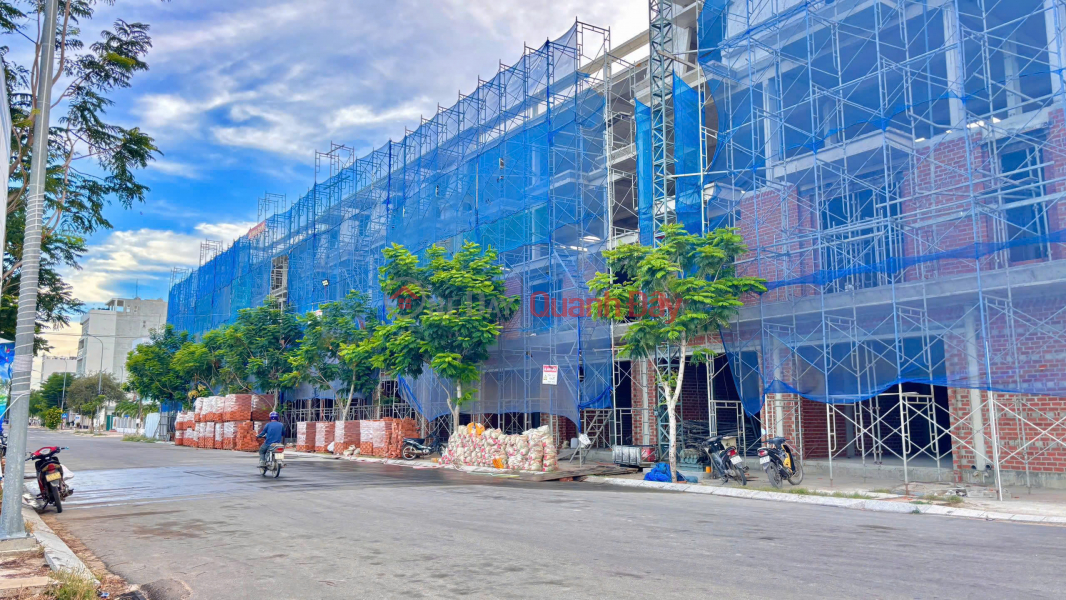 đ 7.89 Billion | 4-STOREY TOWNHOUSE FOR SALE - LONG-TERM LAND RIGHTS REGISTRATION - GOOD PRICE IN BINH SON OCEAN PARK