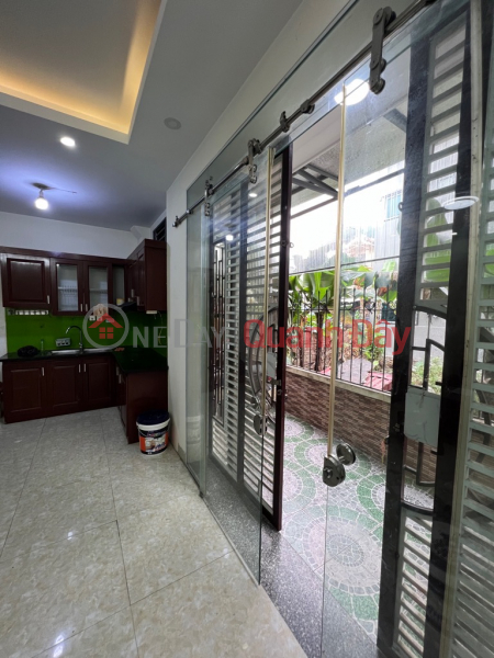 Urgent sale of Hoang Mai house - Red book 50m2 - 5 floors - Car parked at gate Sales Listings