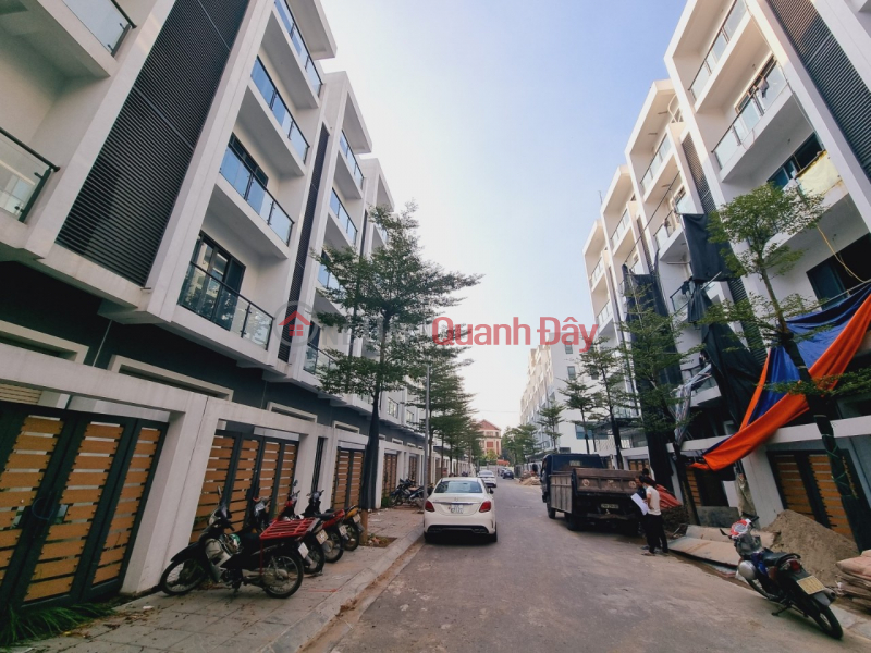 Bán biệt thự liền kề -Goldmark City,90m*5T*5MT 2 thoáng ô tô tránh - vỉa hè - dân trí cao tc 18 tỷ Niêm yết bán