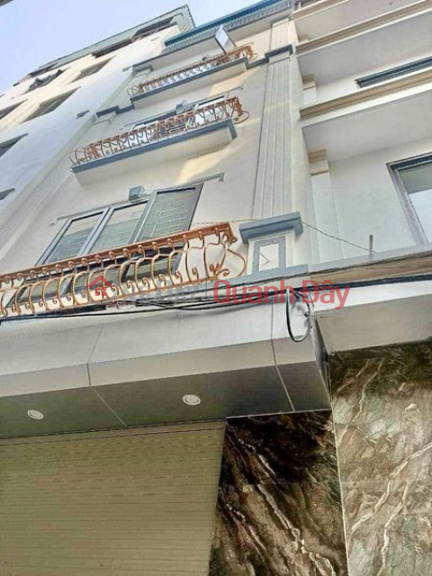 Dong Thien VIP store 35m 5 floors 1 house with car display door to door _0