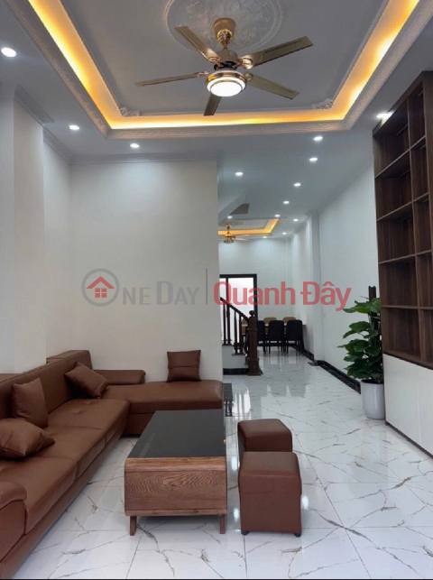 OWNER URGENTLY SELLS ELEVATOR FOR CAR GARAGE INTO HOUSE 60m2 - 6 FLOORS FOR OVER 6 BILLION. _0