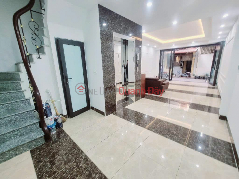 đ 11.35 Billion, House for sale in Vinh Phuc ward - Ba Dinh. 48m2 6 floors elevator, car access to house. price negotiable