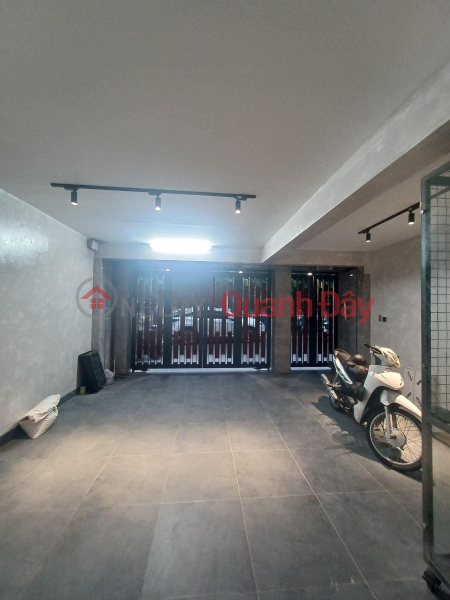 House for sale on Nguyen Van Cu street, 51m x 5 floors, 5m frontage, wide sidewalk, full residential area | Vietnam Sales, ₫ 15.2 Billion