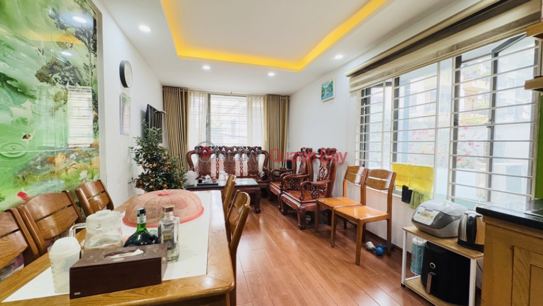 Hoàng Đạo Thành, lô góc 6 tầng xe tải tránh, kinh doanh sầm uất, thông tứ phia, Việt Nam Bán đ 11,8 tỷ