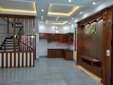 Selling a 3-storey house on Nguyen Luong Bang street, connecting to Hoang Quoc Viet _0