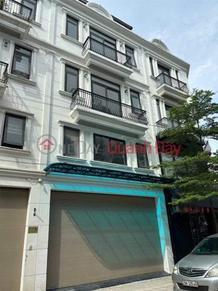 OWNER SELLS 5-STOREY HOUSE WITH 1 ROOFTOP, MODERN ELEVATOR - 31Ha URBAN AREA, TRAU QUY, Gia Lam, HN Sales Listings