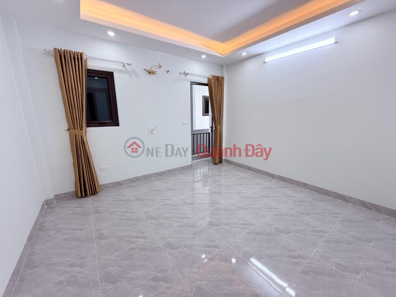 For just over 7 billion VND, you can own a 37m2, 5-story house with an elevator, 30m from a road accessible by car, in Tay Thang Long - Phuc Ly area. Vietnam Sales đ 7.3 Billion