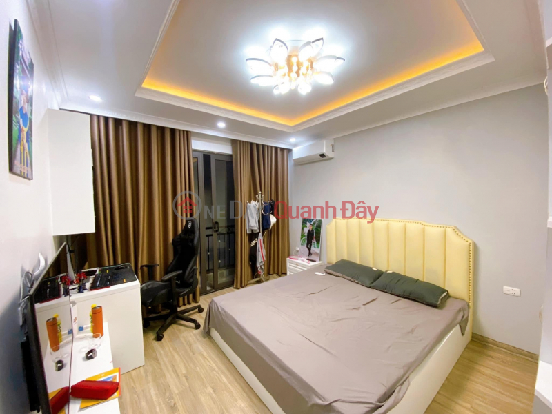 EXTREMELY HOT BEAUTIFUL HOUSE - WIDE COMFORTABLE AREA 35M2 5 floors . Near Xuan La school of all levels. Near great Vietnam Sales | đ 4.8 Billion