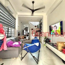 House for sale on Nguyen Van Cong, 3 floors, next to Family Park, over 4 billion _0