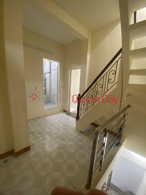 House for rent for a group of 4 people, family in Quan Thanh alley - Ba Dinh, area 30m2 - 3 floors - Price 10 million negotiable _0