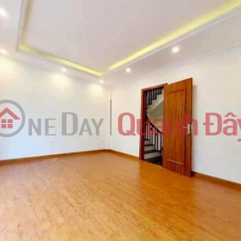 House for sale 45m2 Nghi Tam street, Tay Ho Elevator Garage 2 Car avoid 7.85 Billion VND _0