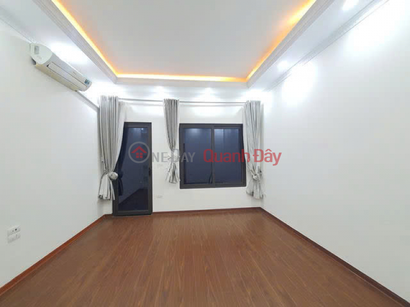 House for sale in Cau Giay, 5 floors, imported furniture, ironwood staircase, frontage 4.2m\\/area 40m2, 8.9 billion, Vietnam Sales | đ 8.9 Billion