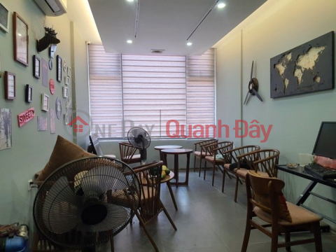 House for sale on Quoc Tu Giam Street, Dong Da District. 30m Approximately 15 Billion. Commitment to Real Photos Accurate Description. Owner Can Thanh _0