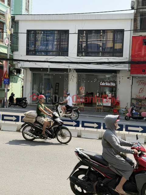 Cho thuê Căn nhà 2 tầng mới xây có diện tích 54m2 ( mặt tiền 9,6m) Tại SN 78 Chi Lăng – Phường Hoà Bình – _0
