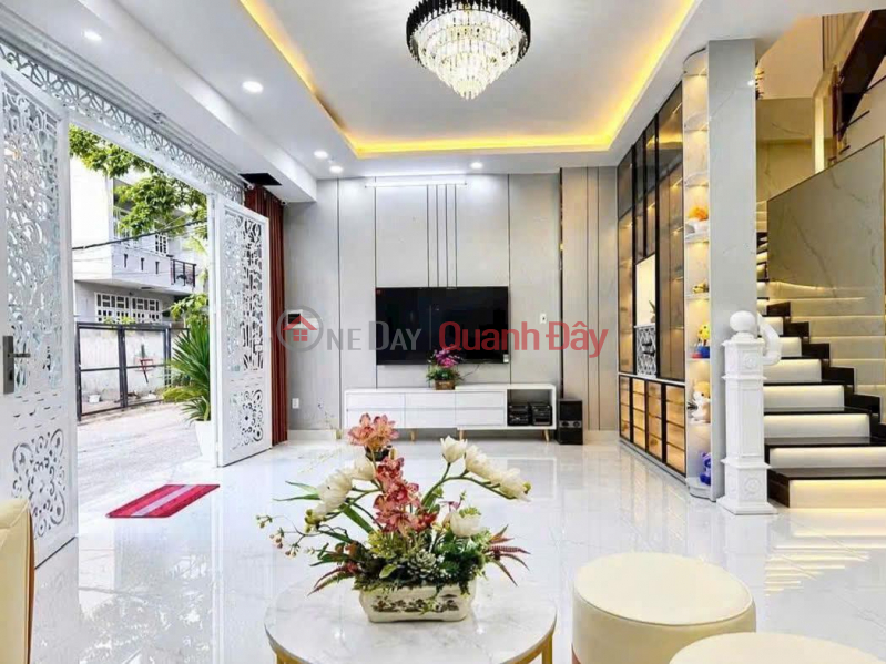 Corner house with two open facades, 8m wide, quiet location, furnished, price over 6.5 billion VND. Sales Listings
