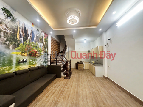 Nhà đẹp Hoàng Hoa Thám gần ngõ thông ô tô 32m² giá 7.2 tỷ _0