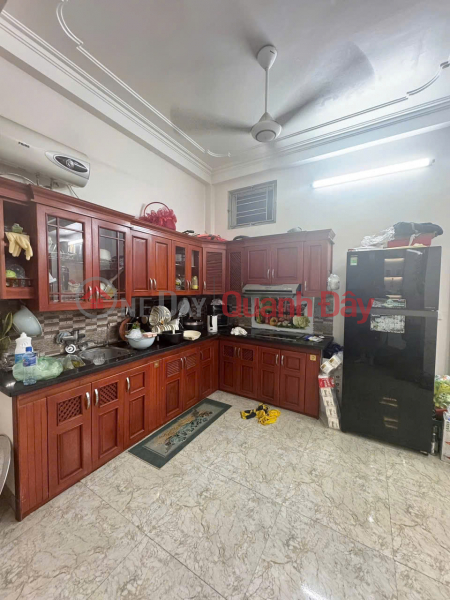 Mình chính chủ cần bán nhà 3 tầng mặt ngõ 82 đường Thượng Lỗi, TP. Nam Định - Nằm giữa 2 hồ Việt Nam, Bán, đ 2,28 tỷ