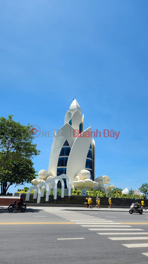 3 * hotel for rent in Nha Trang Trang. 14 floors 57 rooms. price 160 million\/month _0